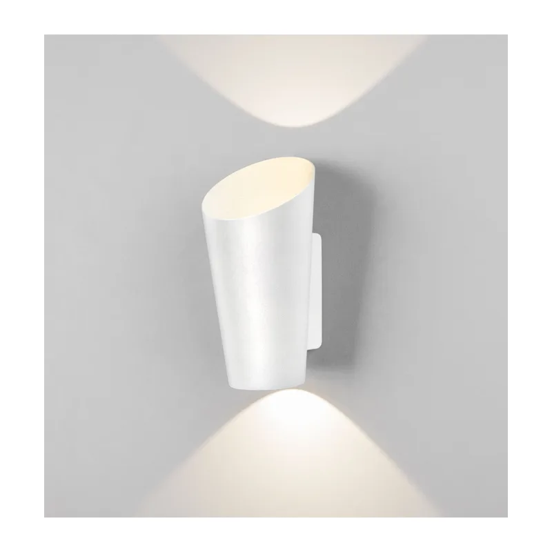 Уличный настенный светодиодный светильник Tronc IP54 1539 TECHNO LED белый Elektrostandard