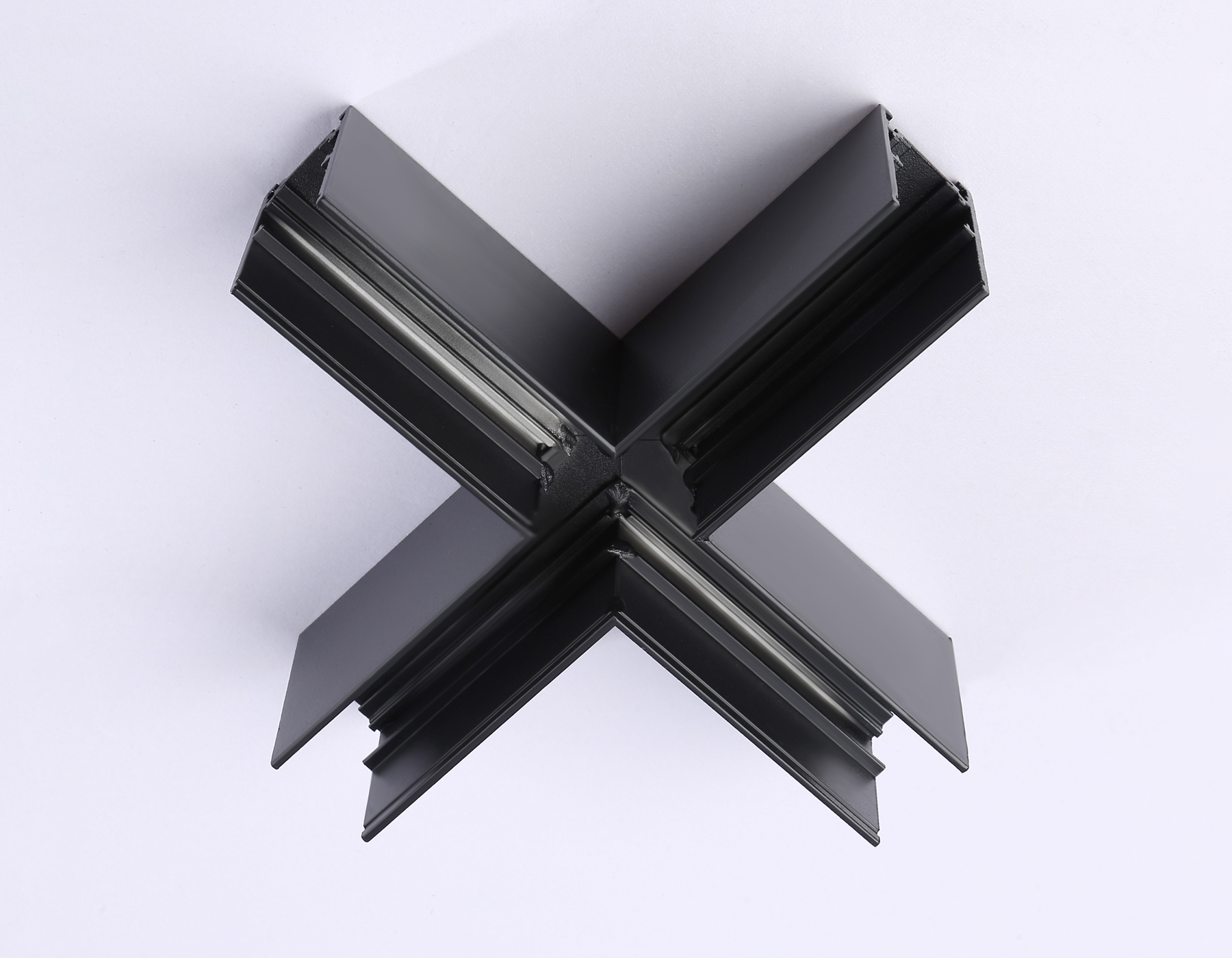 Коннектор Х-образный для накладного шинопровода Magnetic 20mm 48V GL3376 BK черный коннектор X-образный для накладного шинопровода 170*170*53.7 Ambrella Light 7
