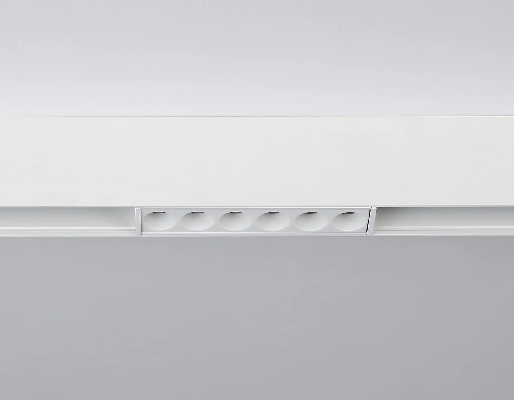 Трековый линейный светильник 4000K 6Вт 24° GL4017 WH белый IP20 6W 4200K 48V 24° 115*22*45 Ambrella Light 6