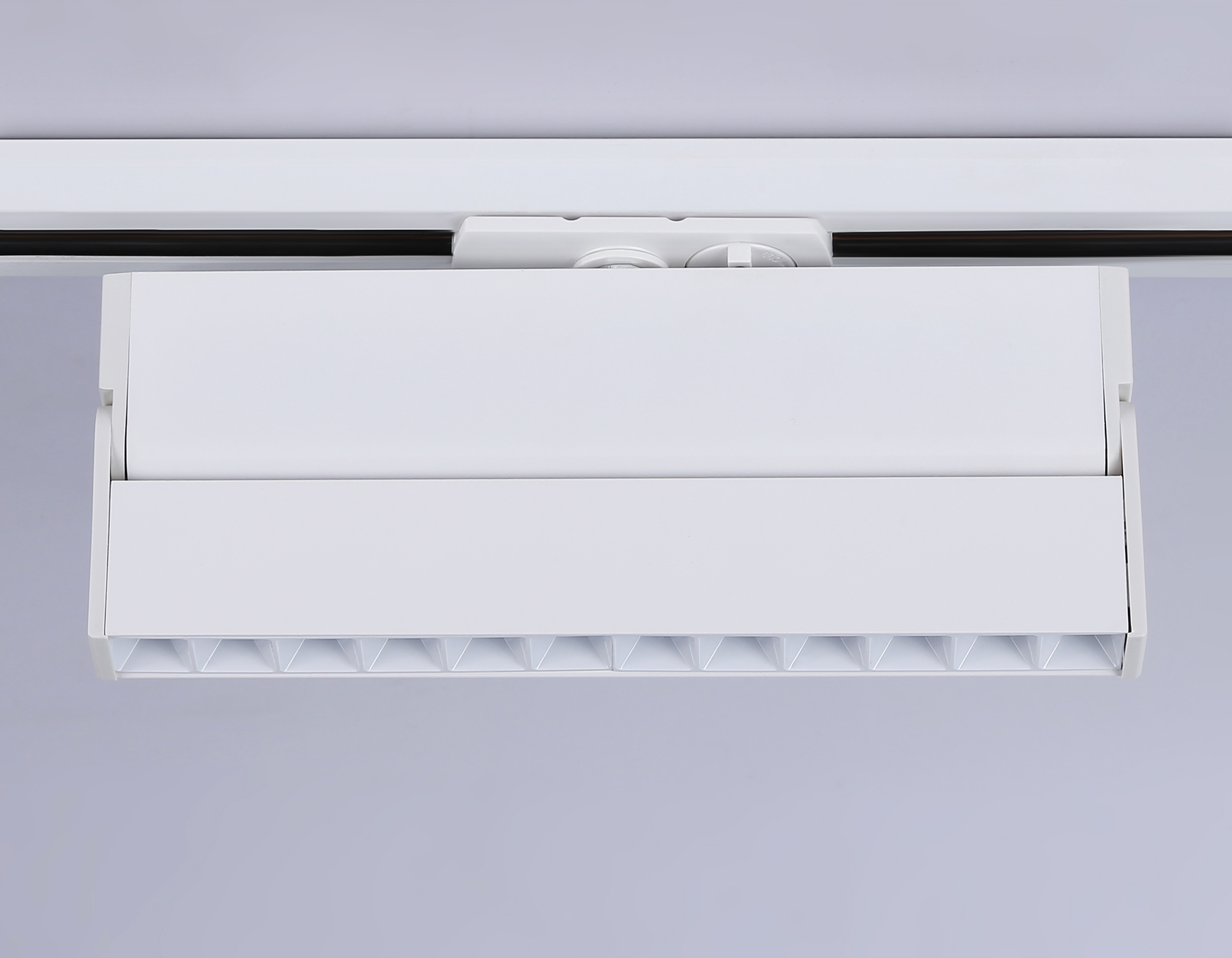 Трековый однофазный светодиодный светильник GL6816 WH белый LED 12W 4200K 24° 230*22*87 Ambrella Light 15