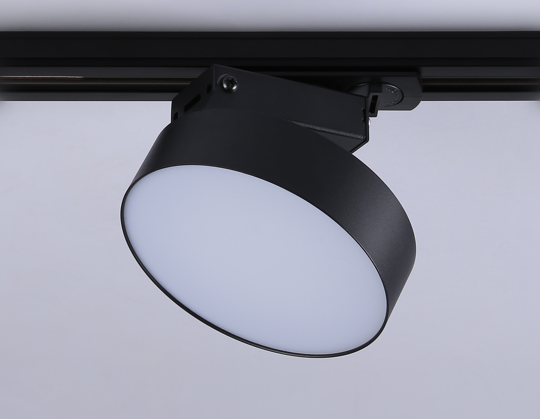 Трековый однофазный светодиодный светильник GL6842 BK черный LED 15W 4200K D115*80 Ambrella Light 14