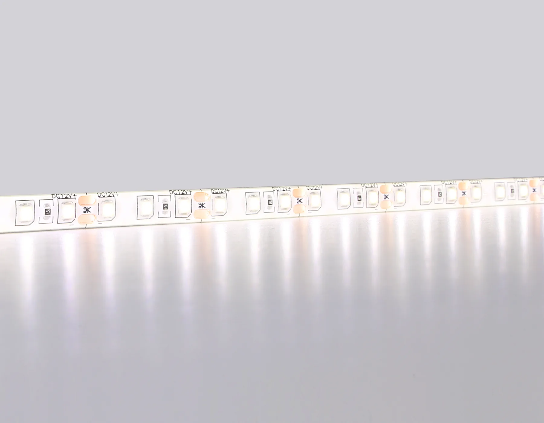 Светодиодная лента 12В 2835 120Led 9.6Вт/м 4500K IP65 5м GS1202 2835 120Led/ 9.6W m/ 12V IP65 4500K/ 5000*8*2.27mm (2 конт.) Ambrella Light 11