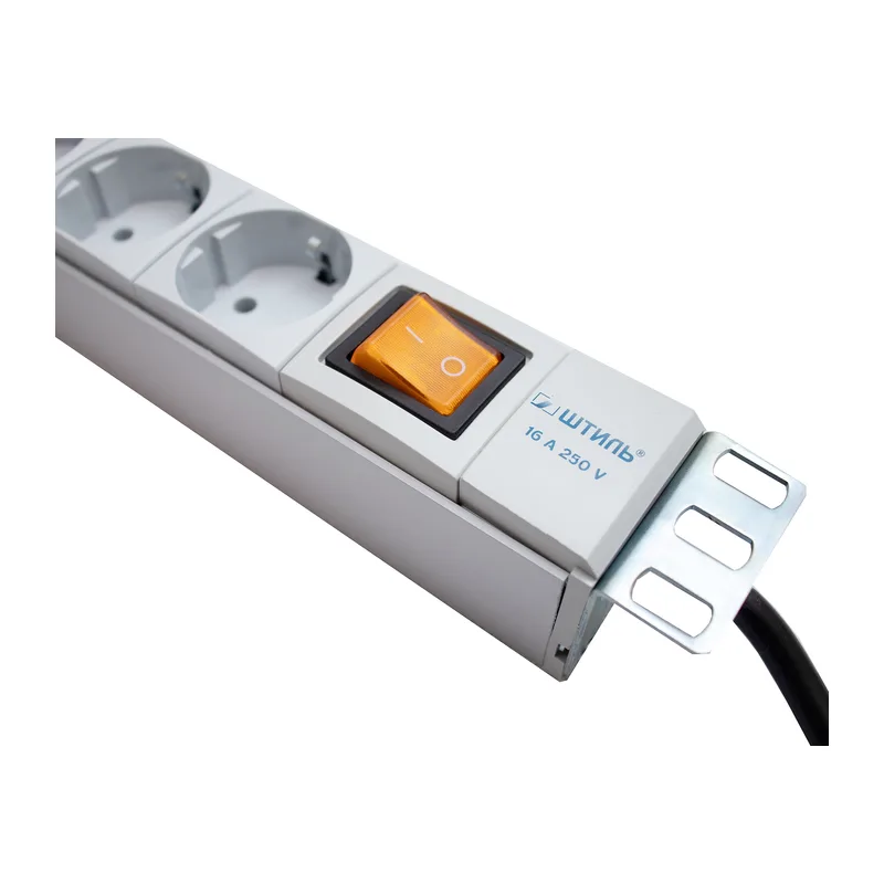 Блок розеток PDU-8xSchuko-Schuko 3