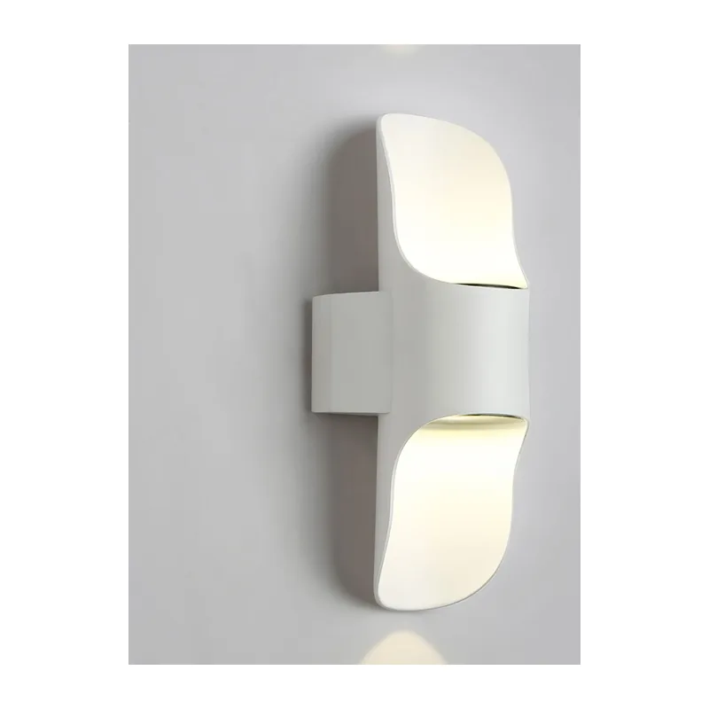 Уличный настенный светодиодный светильник IP54 ST4533 WH белый LED 4200K 8W IP54 220*66*100 Ambrella Light 8