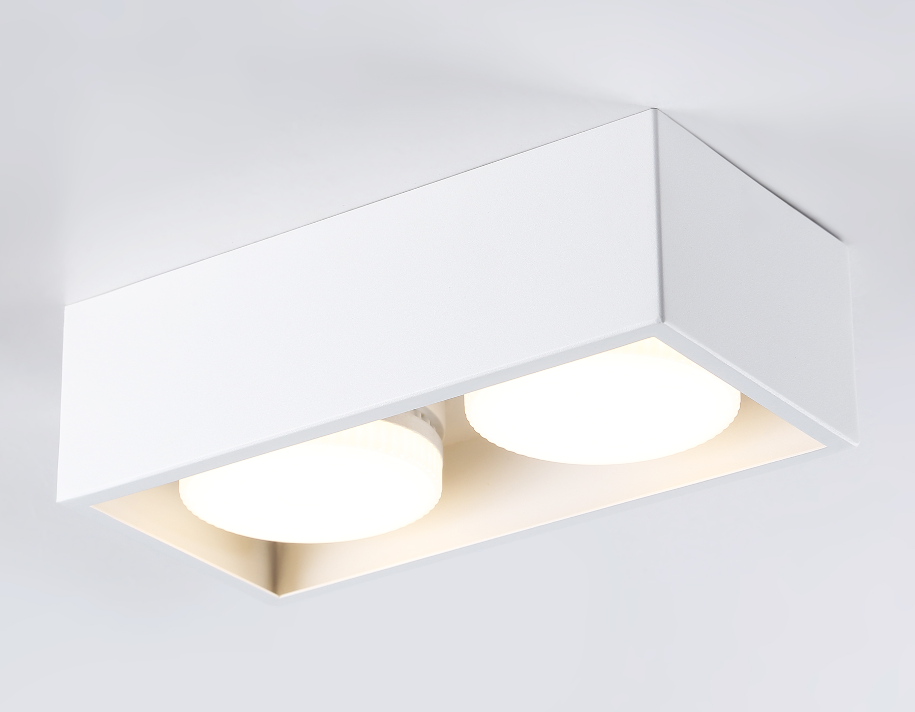 Светильник накладной со сменной лампой GX53 TN70828/2 WH белый GX53/2 max 12W 200*100*60 Ambrella Light 10