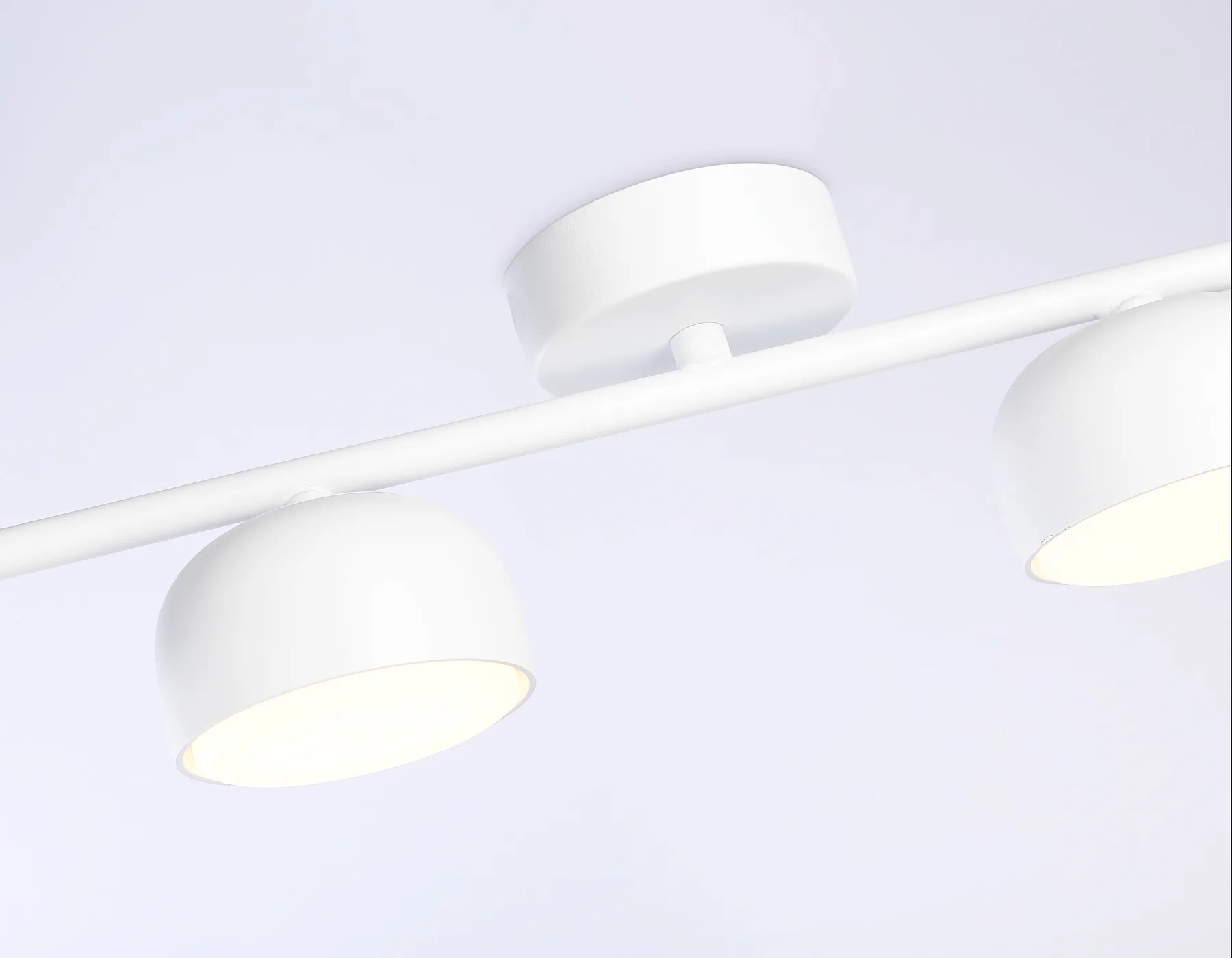 Настенно-потолочный поворотный светильник 4*GX53 TN71027/4 WH белый GX53/4 max 12W 600*80*140 Ambrella Light 5