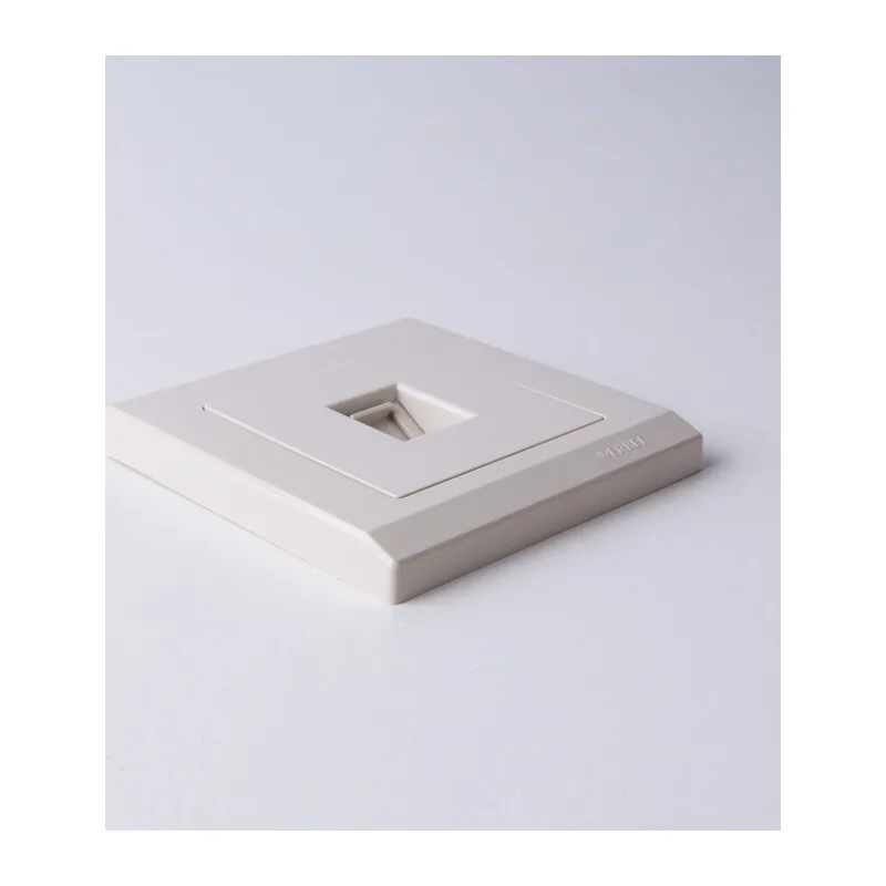 W1181003/ Розетка Ethernet RJ-45 (слоновая кость) 10